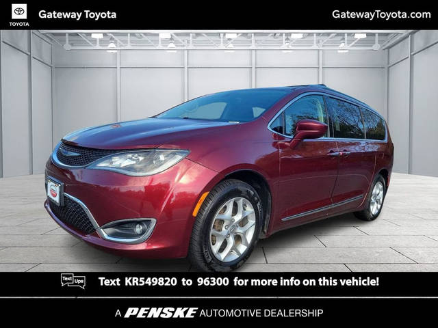 2019 Chrysler Pacifica Minivan Touring L Plus FWD photo