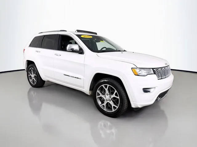 2019 Jeep Grand Cherokee Overland RWD photo