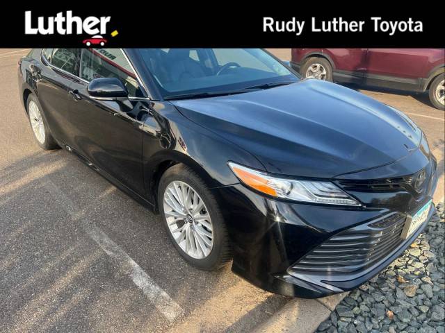 2019 Toyota Camry XLE FWD photo