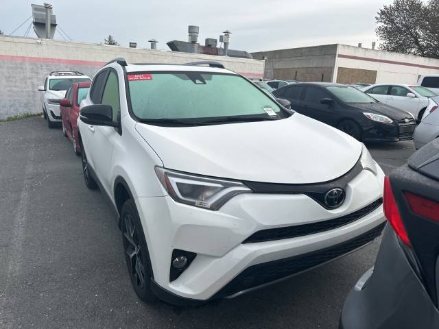 2018 Toyota RAV4 SE AWD photo