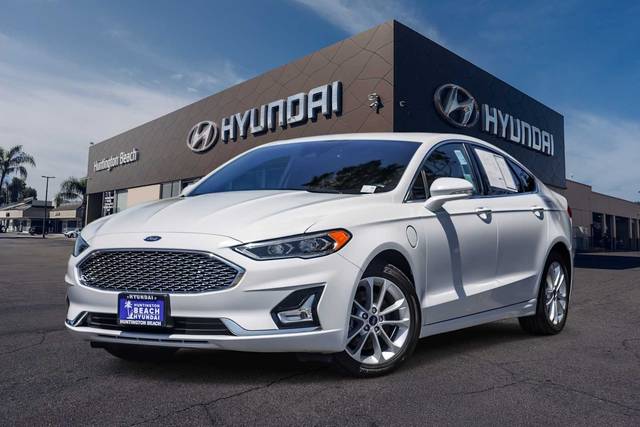 2019 Ford Fusion Energi Titanium FWD photo