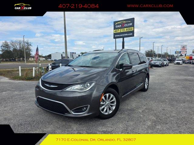 2018 Chrysler Pacifica Minivan Touring L FWD photo
