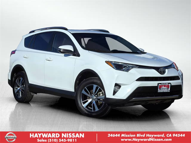 2018 Toyota RAV4 XLE FWD photo