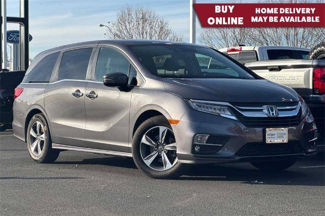 2019 Honda Odyssey Touring FWD photo