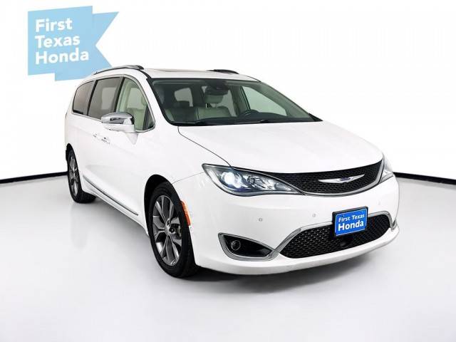 2019 Chrysler Pacifica Minivan Limited FWD photo