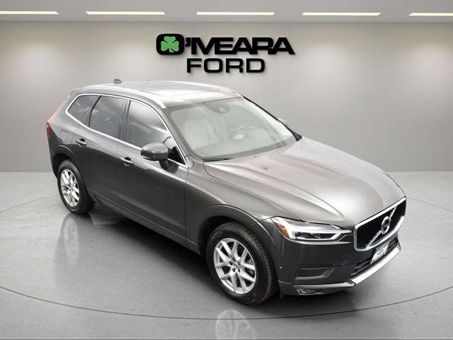 2019 Volvo XC60 Momentum AWD photo