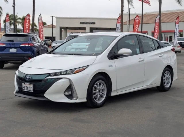 2018 Toyota Prius Prime Advanced FWD photo