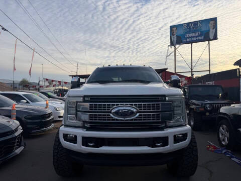 2017 Ford F-250 Super Duty Platinum 4WD photo