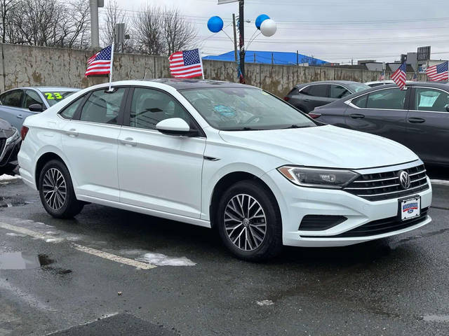 2019 Volkswagen Jetta SEL FWD photo