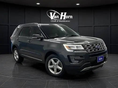 2017 Ford Explorer XLT 4WD photo