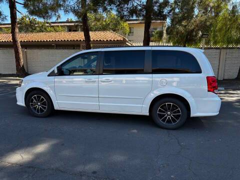2017 Dodge Grand Caravan GT FWD photo