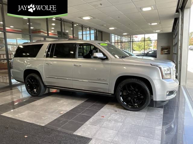 2018 GMC Yukon XL Denali 4WD photo