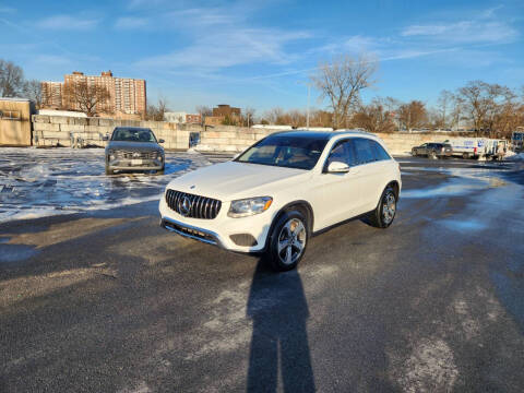 2016 Mercedes-Benz GLC-Class GLC 300 RWD photo