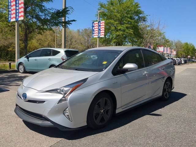 2018 Toyota Prius Four Touring FWD photo