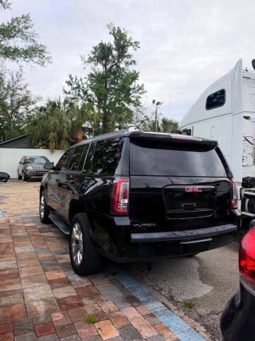 2016 GMC Yukon SLT RWD photo