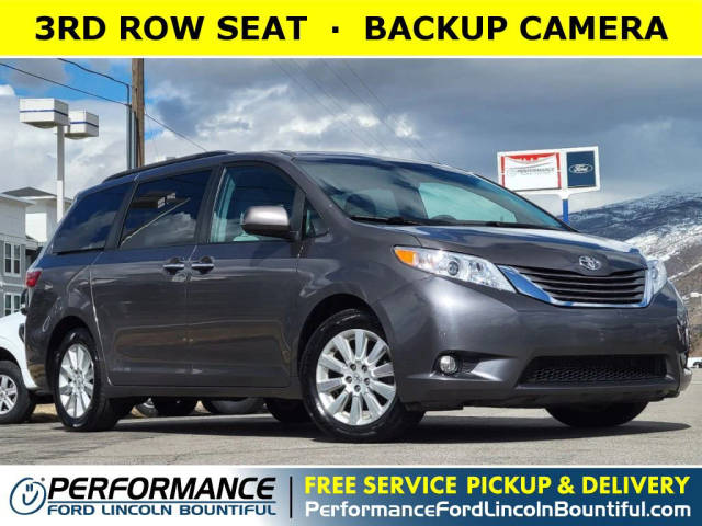 2015 Toyota Sienna XLE AWD photo