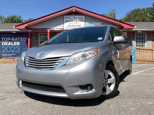 2017 Toyota Sienna LE FWD photo