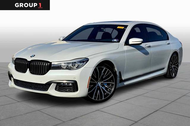 2019 BMW 7 Series 740i RWD photo