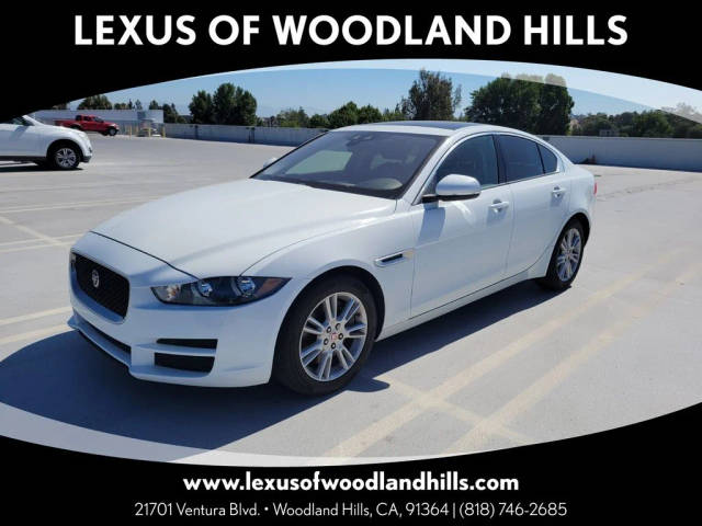 2018 Jaguar XE 25t Premium RWD photo