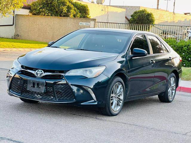 2017 Toyota Camry SE FWD photo