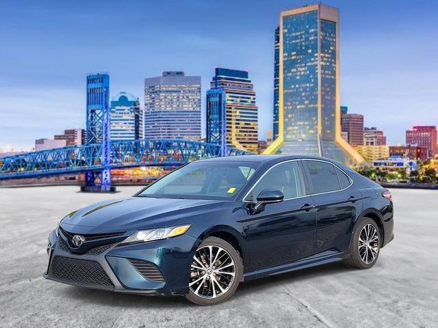 2018 Toyota Camry SE FWD photo
