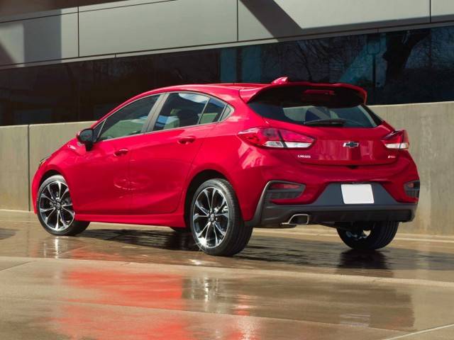 2019 Chevrolet Cruze LT FWD photo