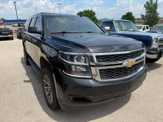 2017 Chevrolet Suburban LT 4WD photo