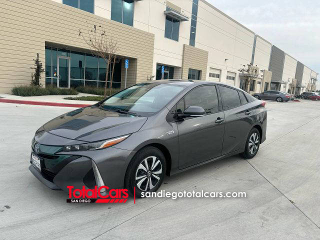 2018 Toyota Prius Prime Plus FWD photo