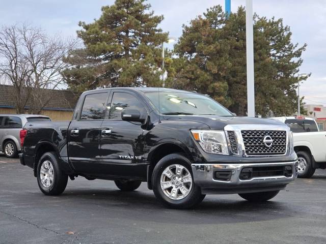 2018 Nissan Titan SV 4WD photo