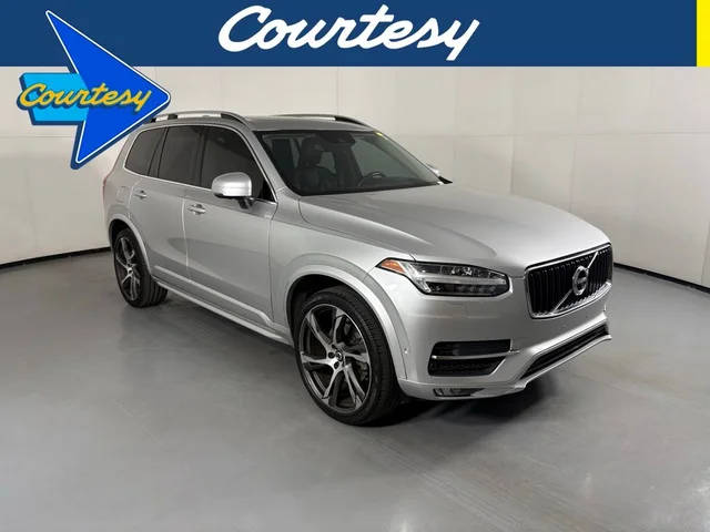 2019 Volvo XC90 Momentum AWD photo