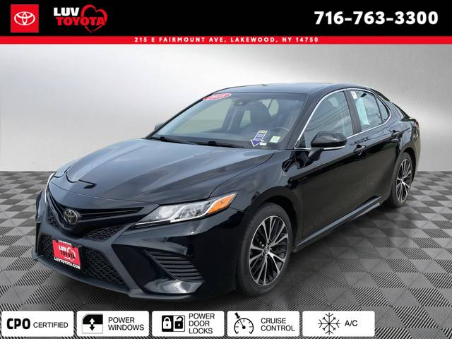 2018 Toyota Camry SE FWD photo