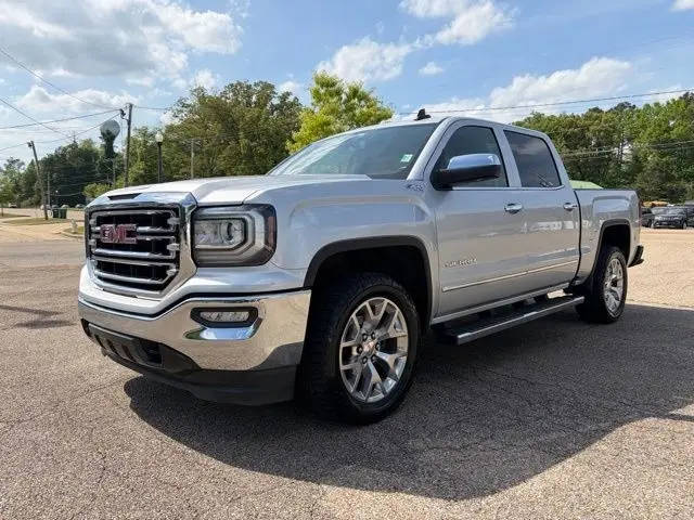 2018 GMC Sierra 1500 SLT 4WD photo