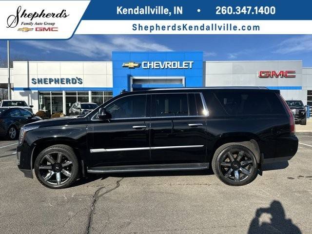 2019 Cadillac Escalade ESV Luxury 4WD photo