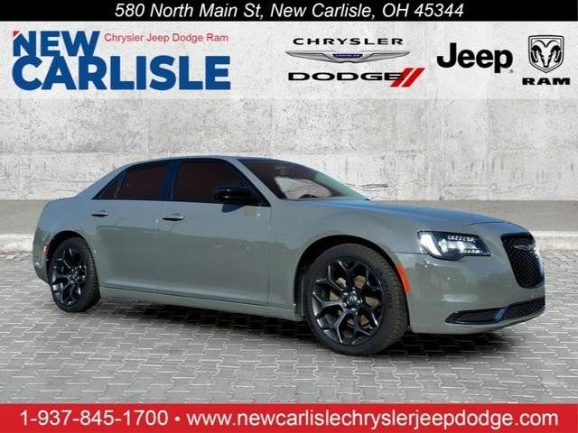 2019 Chrysler 300 Touring RWD photo