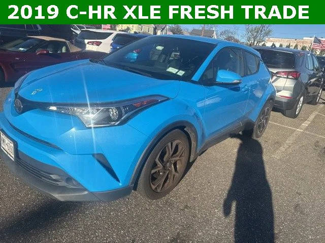 2019 Toyota C-HR XLE FWD photo