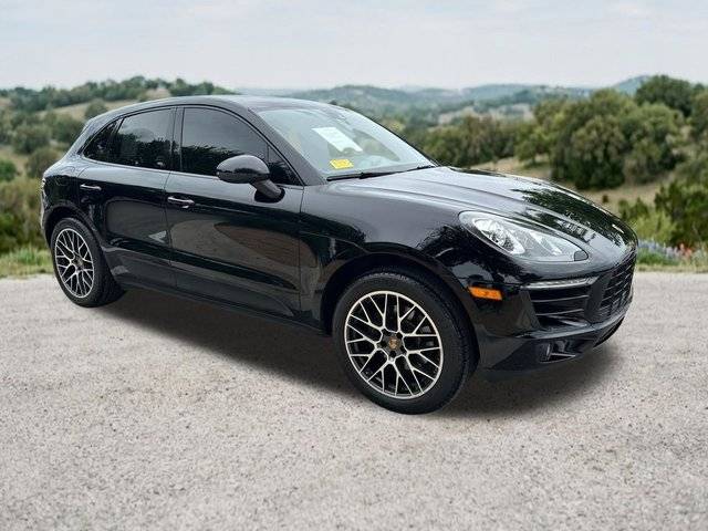 2018 Porsche Macan Sport Edition AWD photo