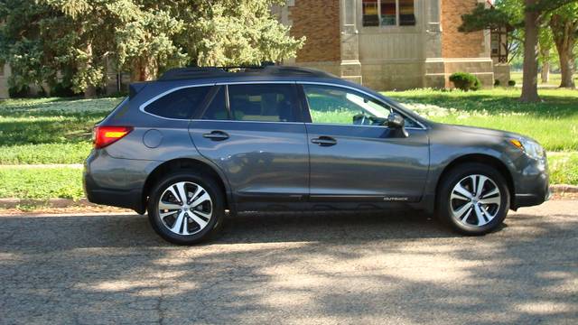 2019 Subaru Outback Limited AWD photo