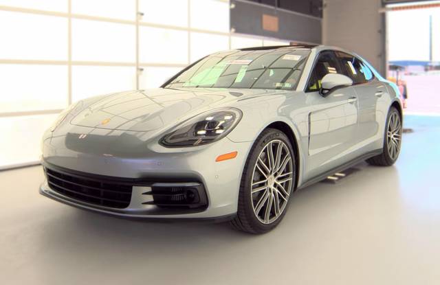 2018 Porsche Panamera 4S AWD photo