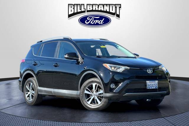 2018 Toyota RAV4 XLE FWD photo