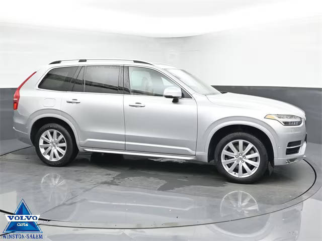 2018 Volvo XC90 Momentum AWD photo