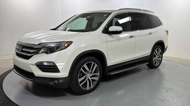 2017 Honda Pilot Touring AWD photo