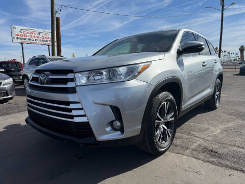 2019 Toyota Highlander LE Plus FWD photo