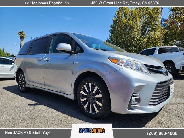 2019 Toyota Sienna XLE AWD photo