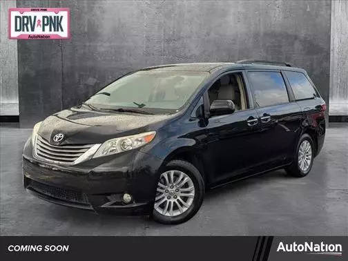 2015 Toyota Sienna XLE Premium FWD photo