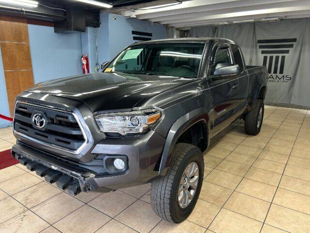 2016 Toyota Tacoma SR5 4WD photo