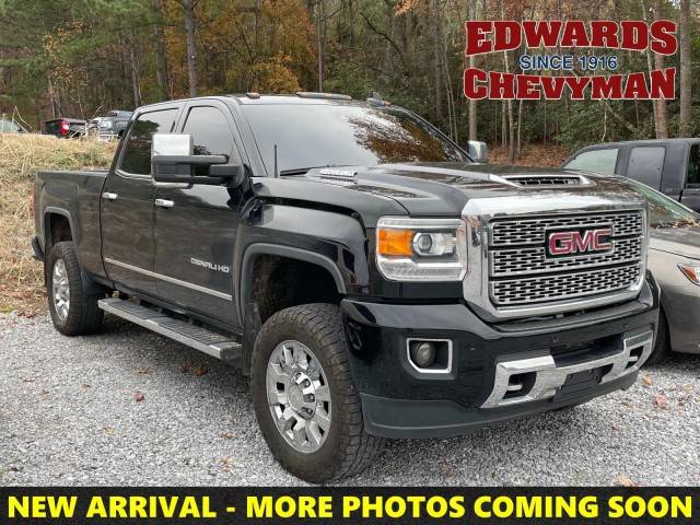 2019 GMC Sierra 2500HD Denali 4WD photo