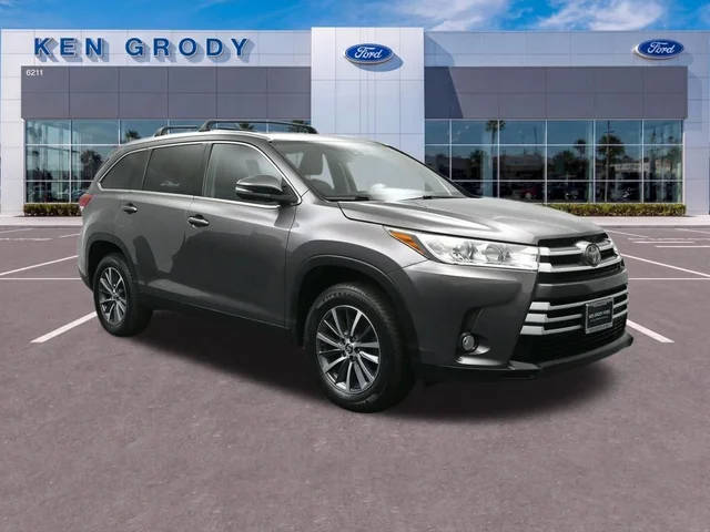 2019 Toyota Highlander XLE FWD photo