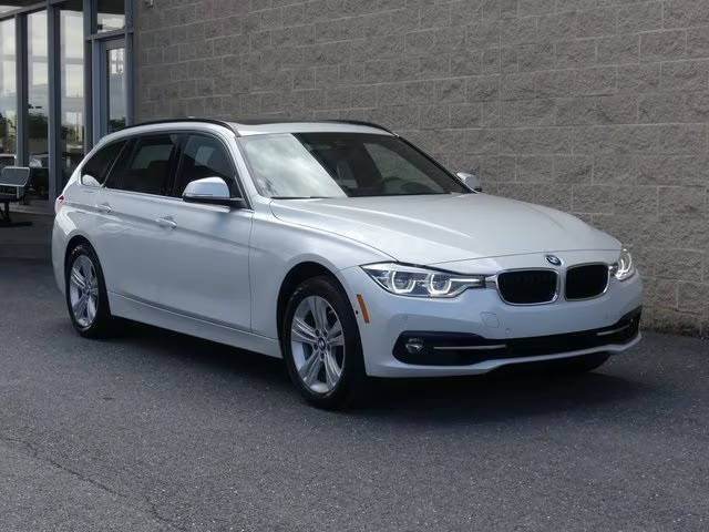 2018 BMW 3 Series 330i xDrive AWD photo