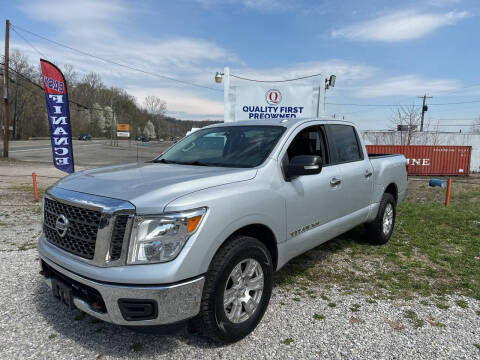 2018 Nissan Titan SV 4WD photo