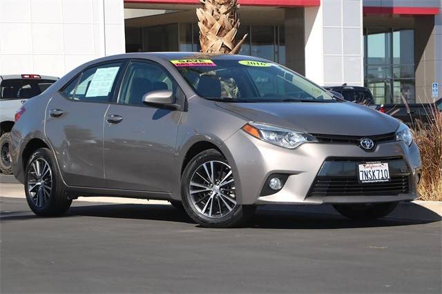 2016 Toyota Corolla LE Plus FWD photo
